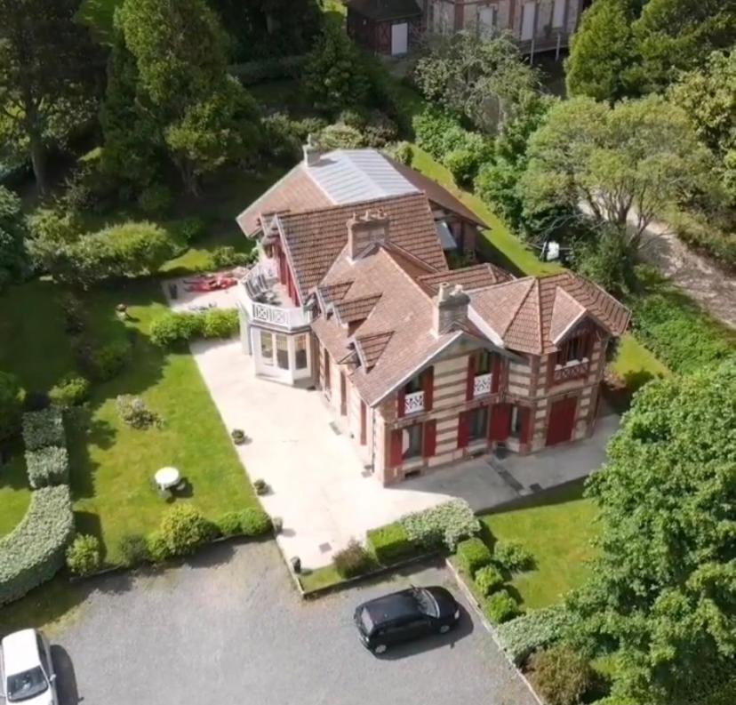 La Villa des Rosiers Cricquebœuf Esterno foto